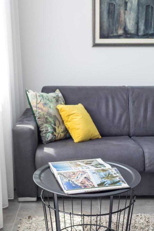 Down Town Apartment Сплит Экстерьер фото