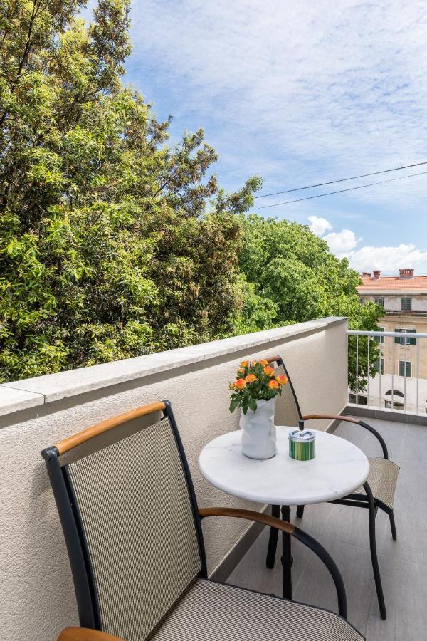 Down Town Apartment Сплит Экстерьер фото