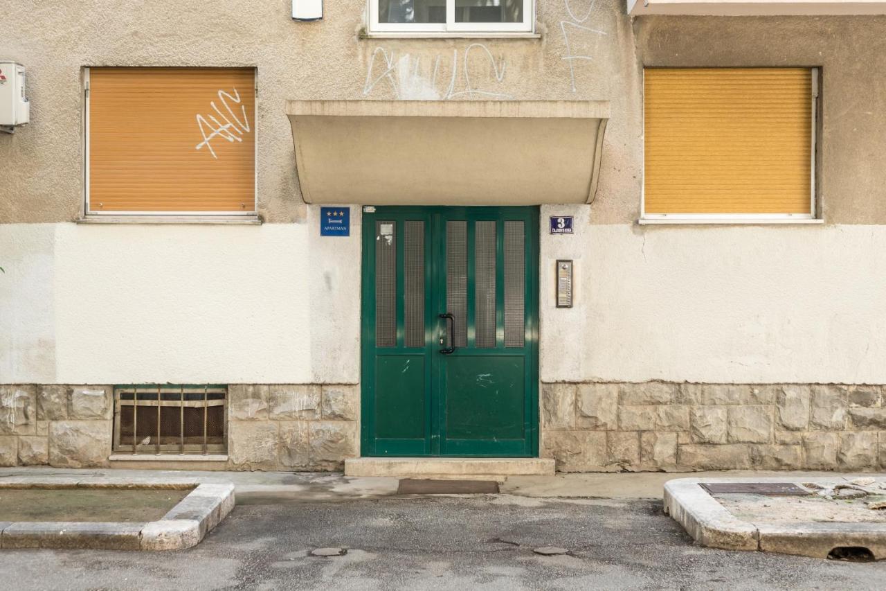 Down Town Apartment Сплит Экстерьер фото