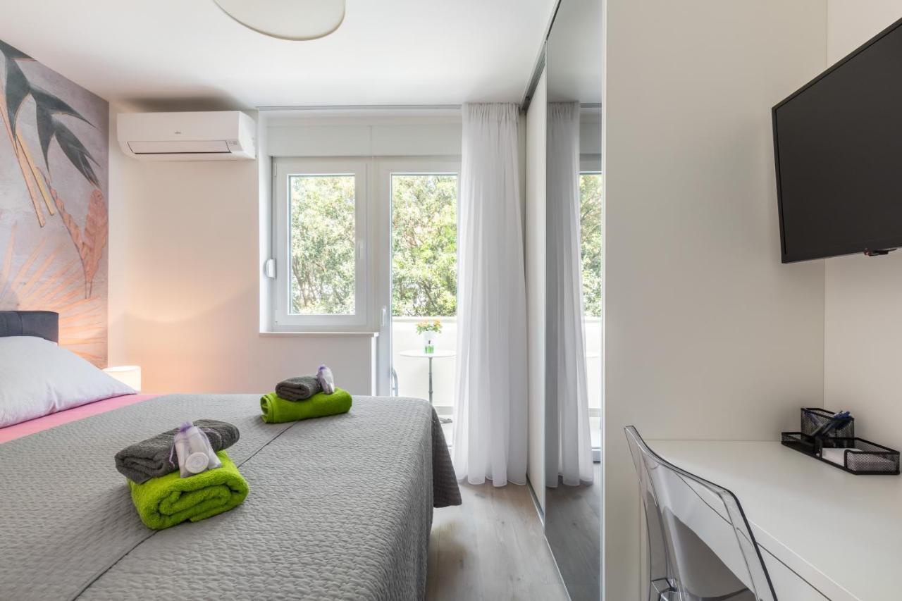 Down Town Apartment Сплит Экстерьер фото